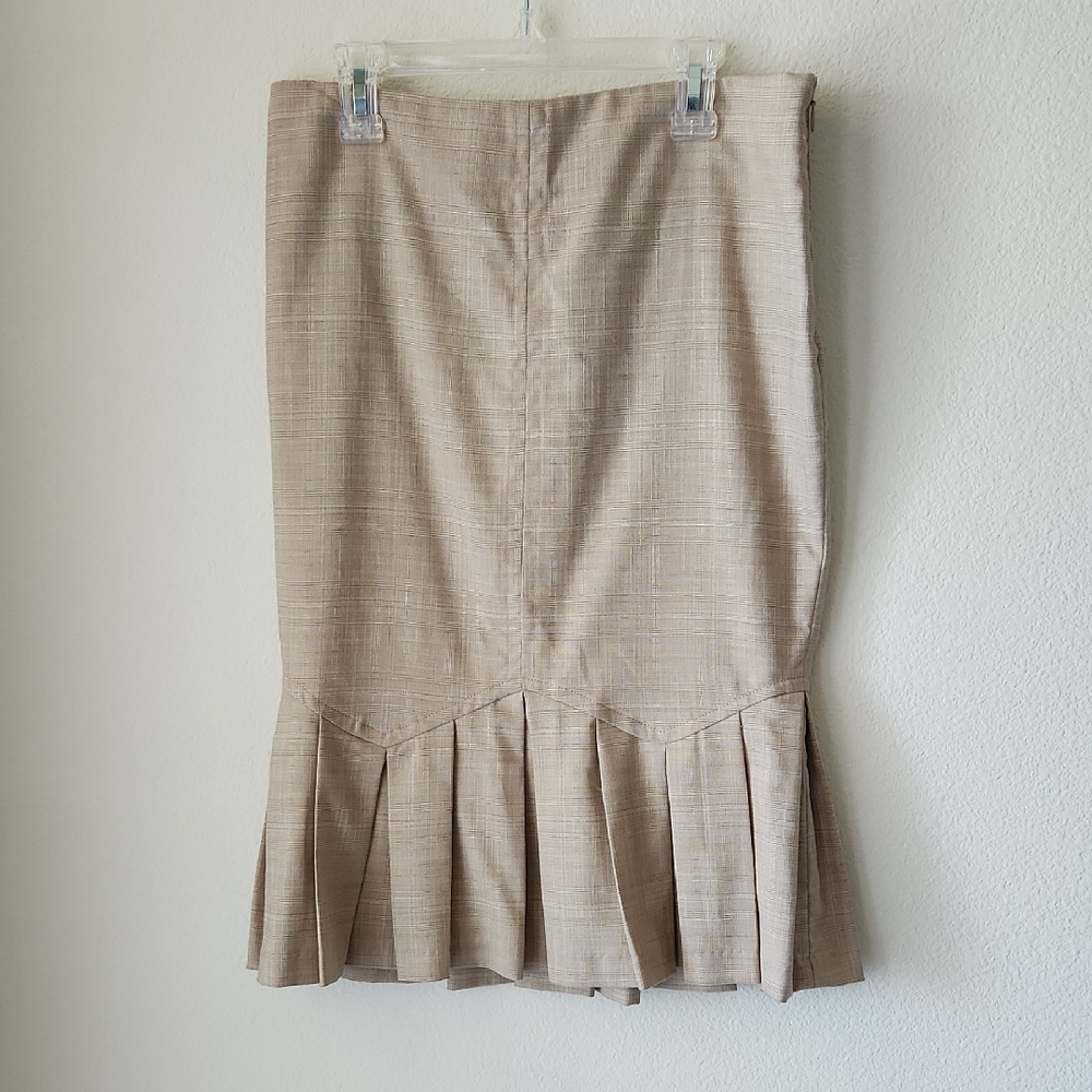 XOXO Tan Pencil Skirt with Pleats Sz 3/4 office minimalist preppy